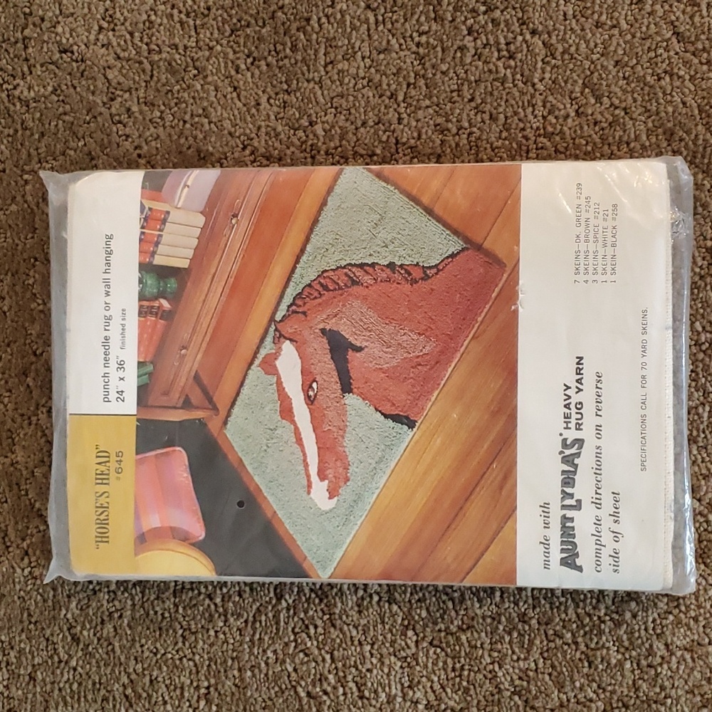 Aunt Lydia's Horse's Head Punch Needle Kit #645 Bunt Lydia’s 24x36 Rug Wall Hang
